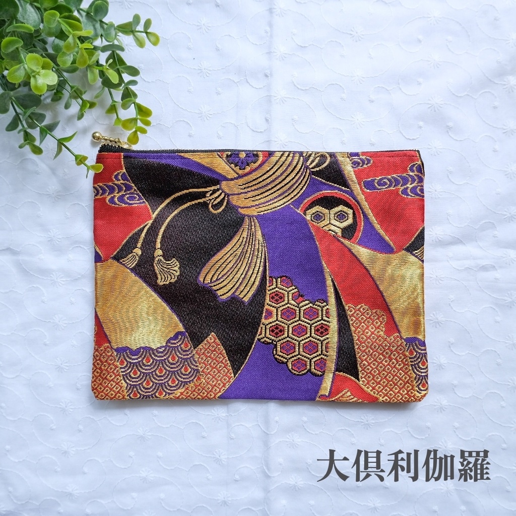 刀剣乱舞 金襴ver. フラットポーチ 大倶利伽羅 山姥切国広