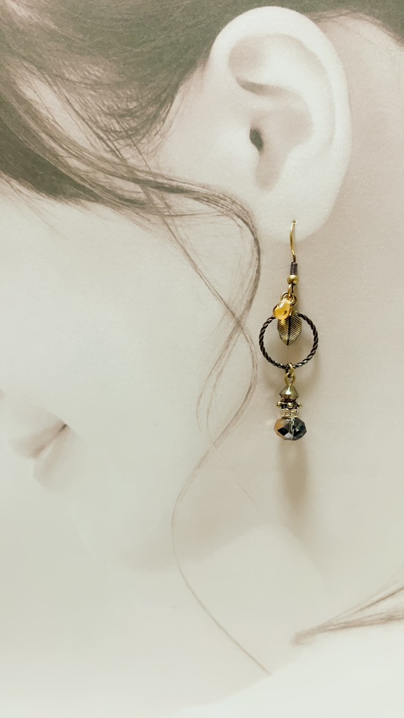 ツイステ サバナクロー寮 イメージピアス