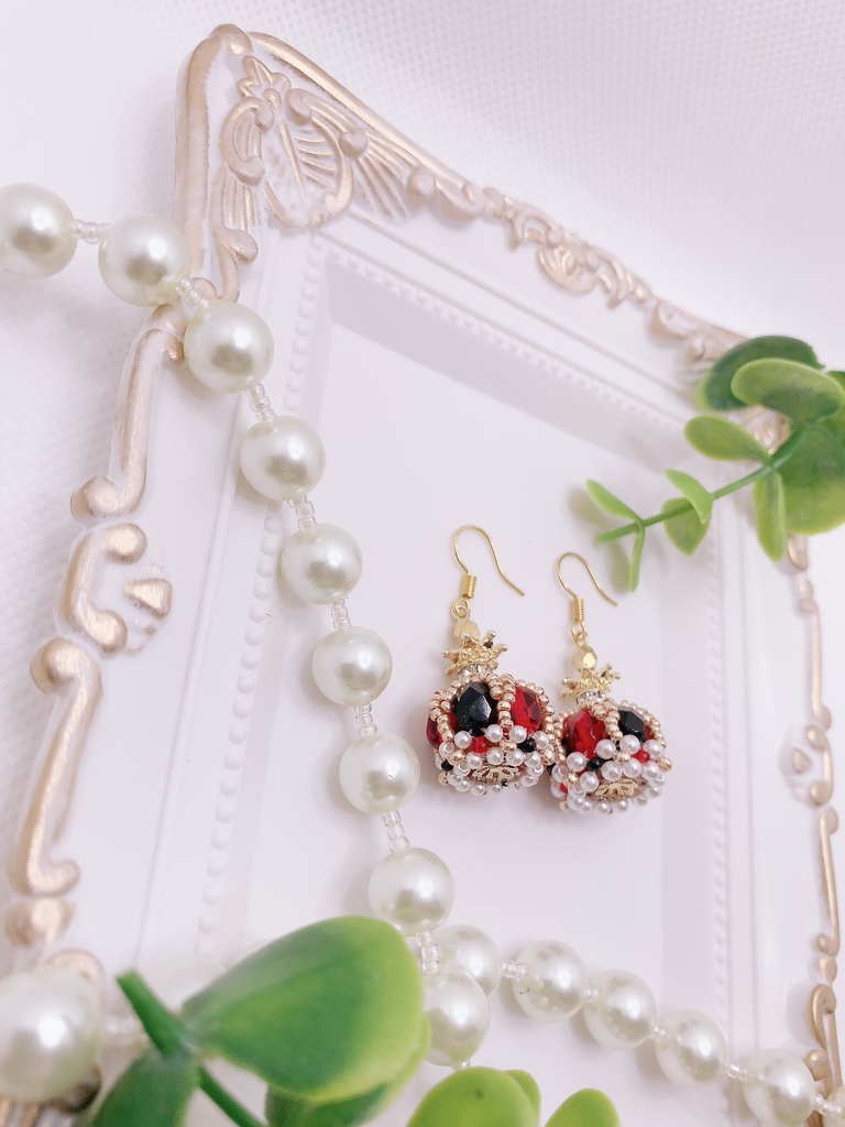 王冠ピアス&チャーム(ツイステ/ハーツラビュル)