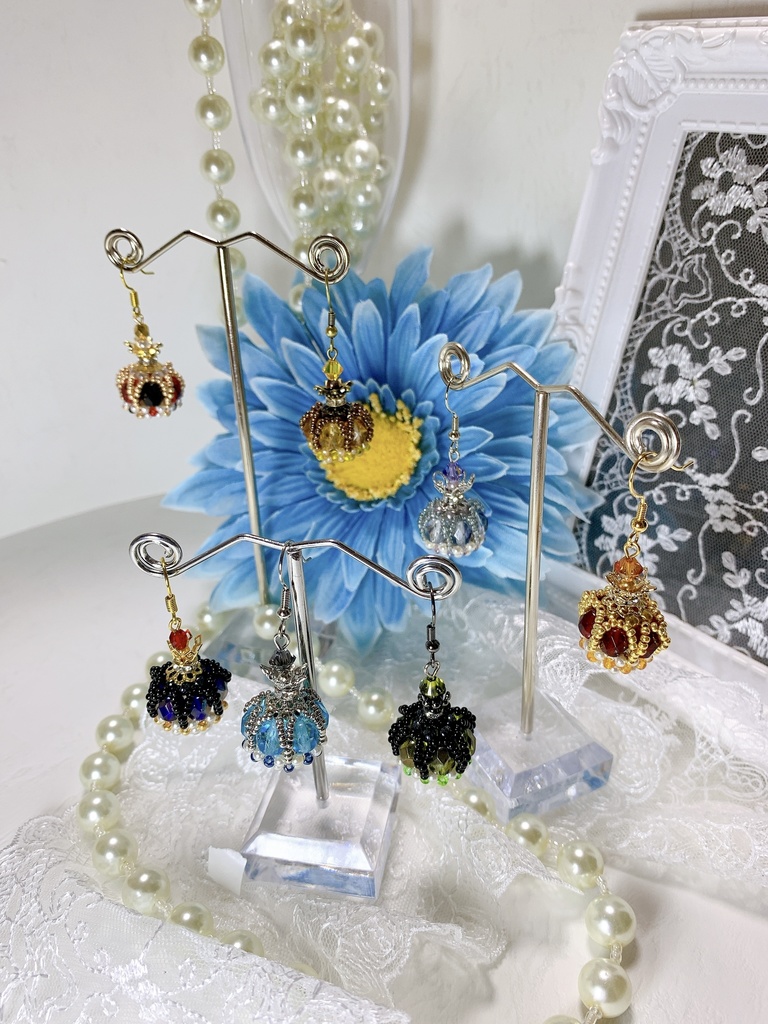 王冠ピアス&チャーム(ツイステ/サバナクロー)