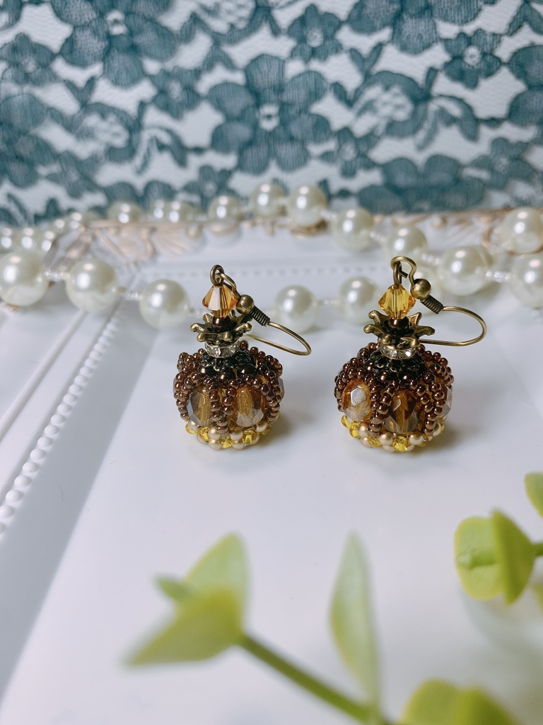 王冠ピアス&チャーム(ツイステ/サバナクロー)