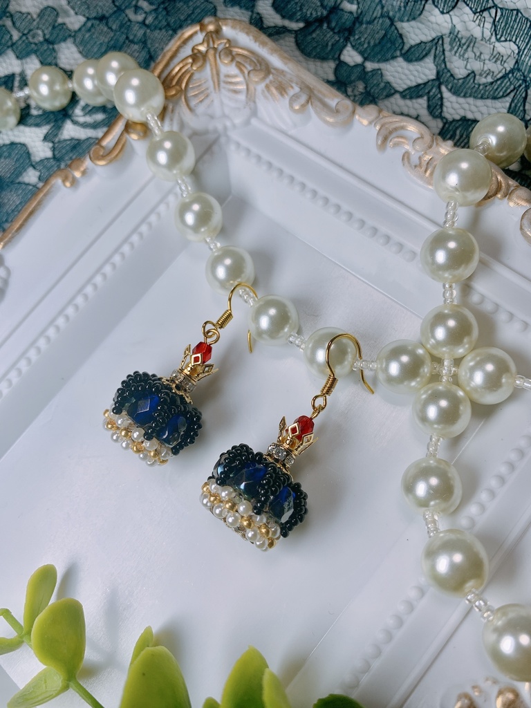 王冠ピアス&チャーム(ツイステ/ポムフィオーレ)