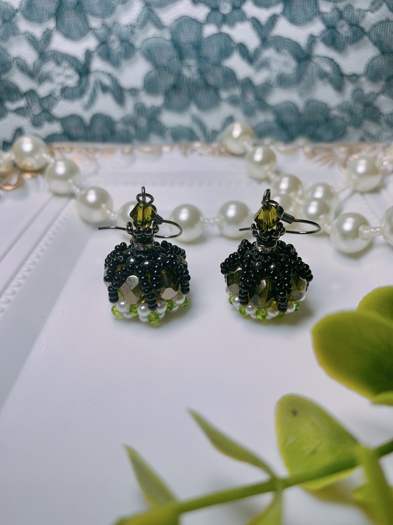 王冠ピアス&チャーム(ツイステ/ディアソムニア)