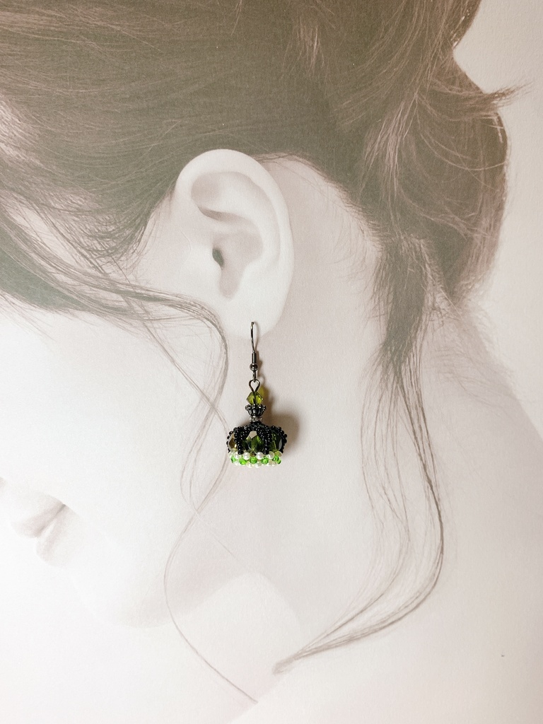 王冠ピアス&チャーム(ツイステ/ディアソムニア)