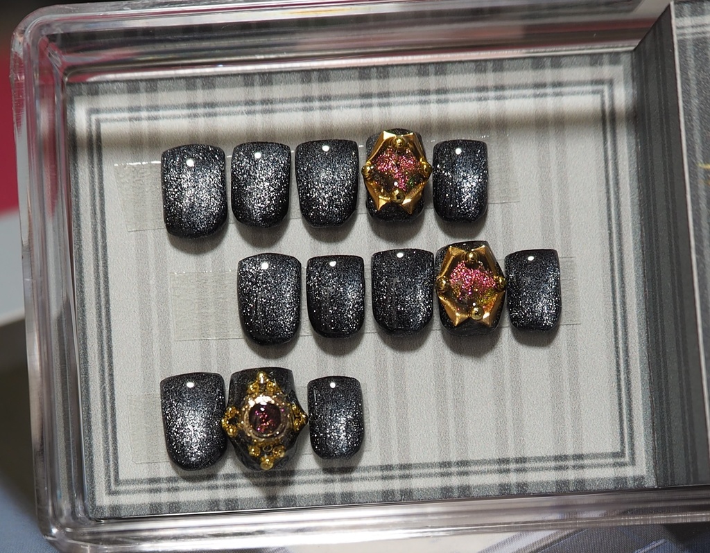 【GrB】ブラックマグONEポイントネイル(GrB等)