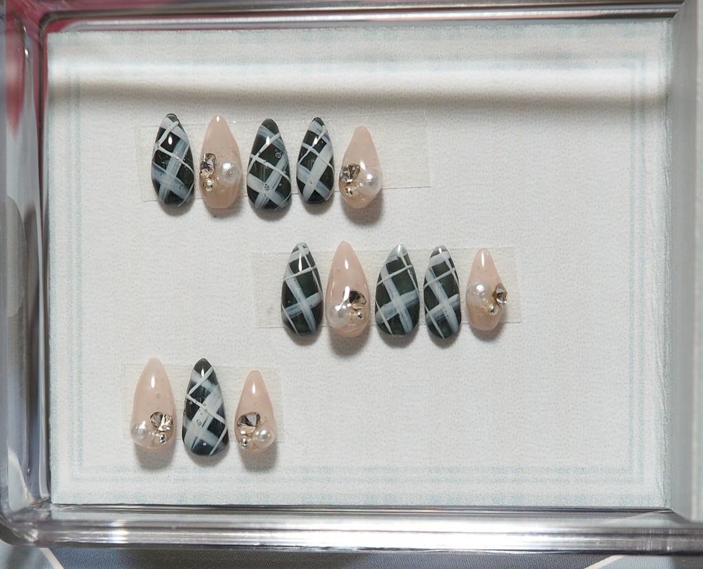 【М】ブラックチェック