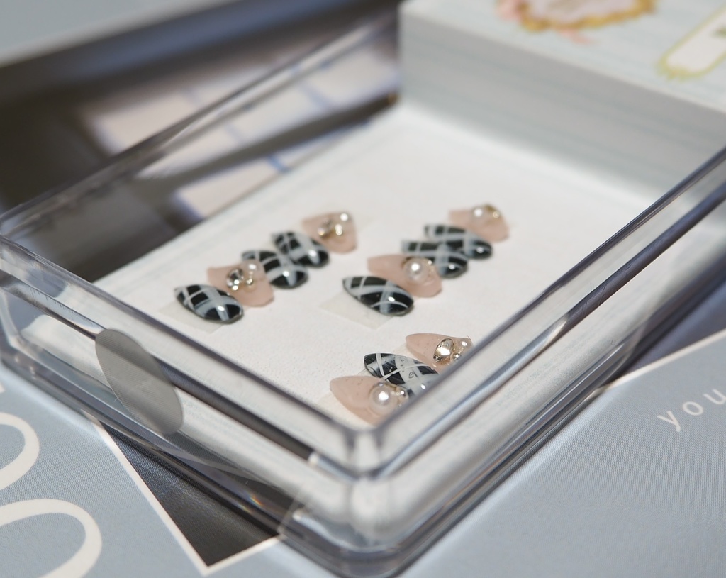 【М】ブラックチェック