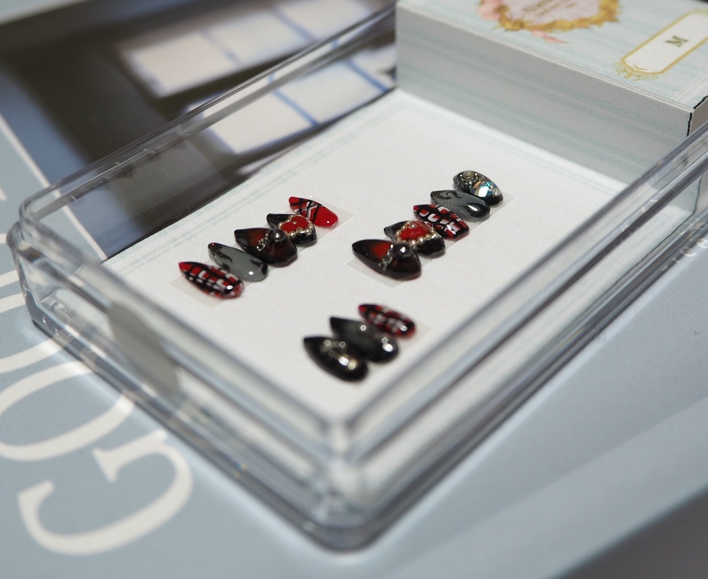 【М】レッドチェック