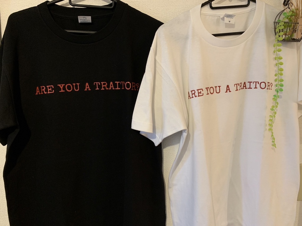 バンドロゴ入りTシャツ(白・黒)