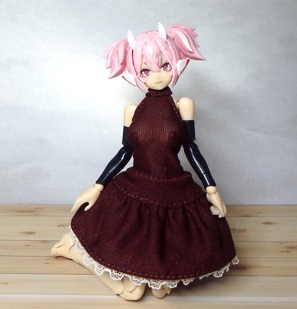 メガミデバイス 赤紫のワンピース&スカート