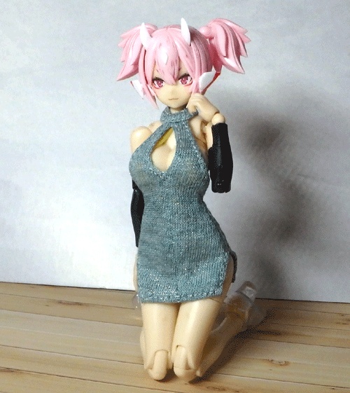 メガミデバイス 胸スリットホルターネックワンピ(水色)