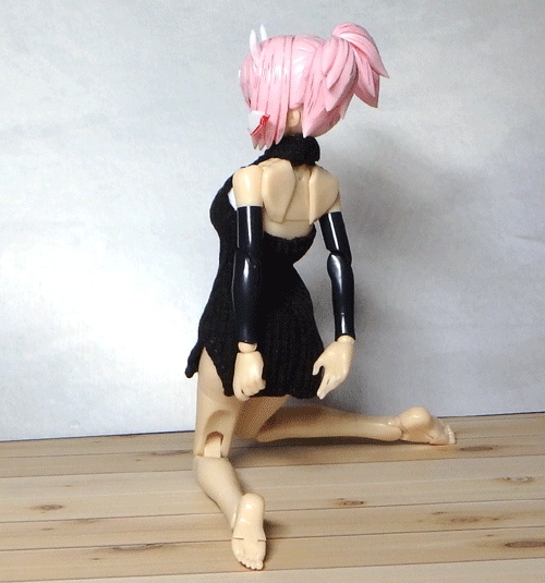 メガミデバイス ホルターネックワンピ(リブニット・焦げ茶)