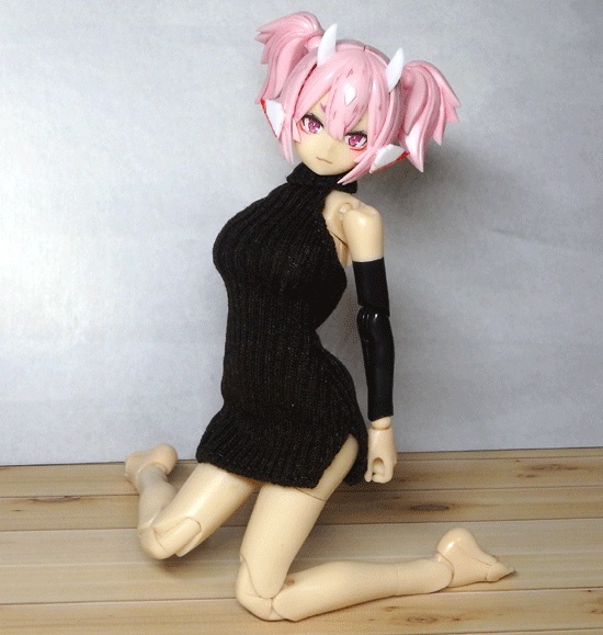 メガミデバイス ホルターネックワンピ(リブニット・焦げ茶)