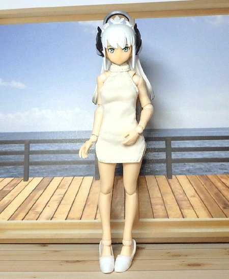 メガミデバイス ホルターネックワンピ(オフホワイト)