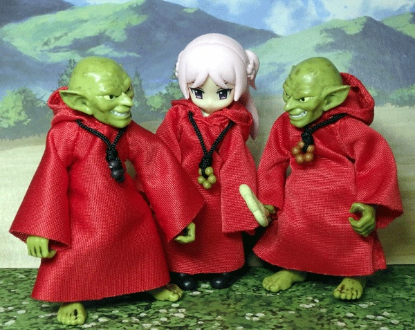 ドリカプのゴブリン(細)用 フード付きローブ