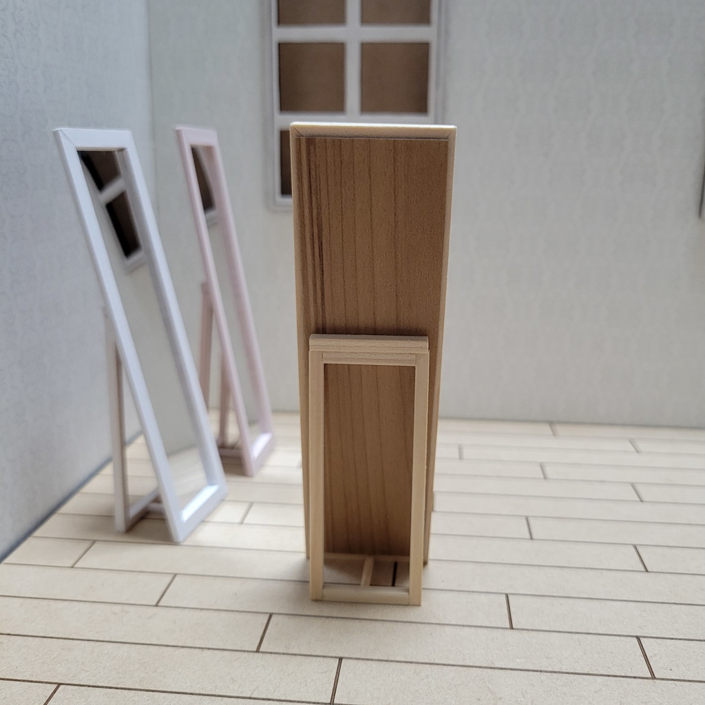 ミニチュアスタンドミラー