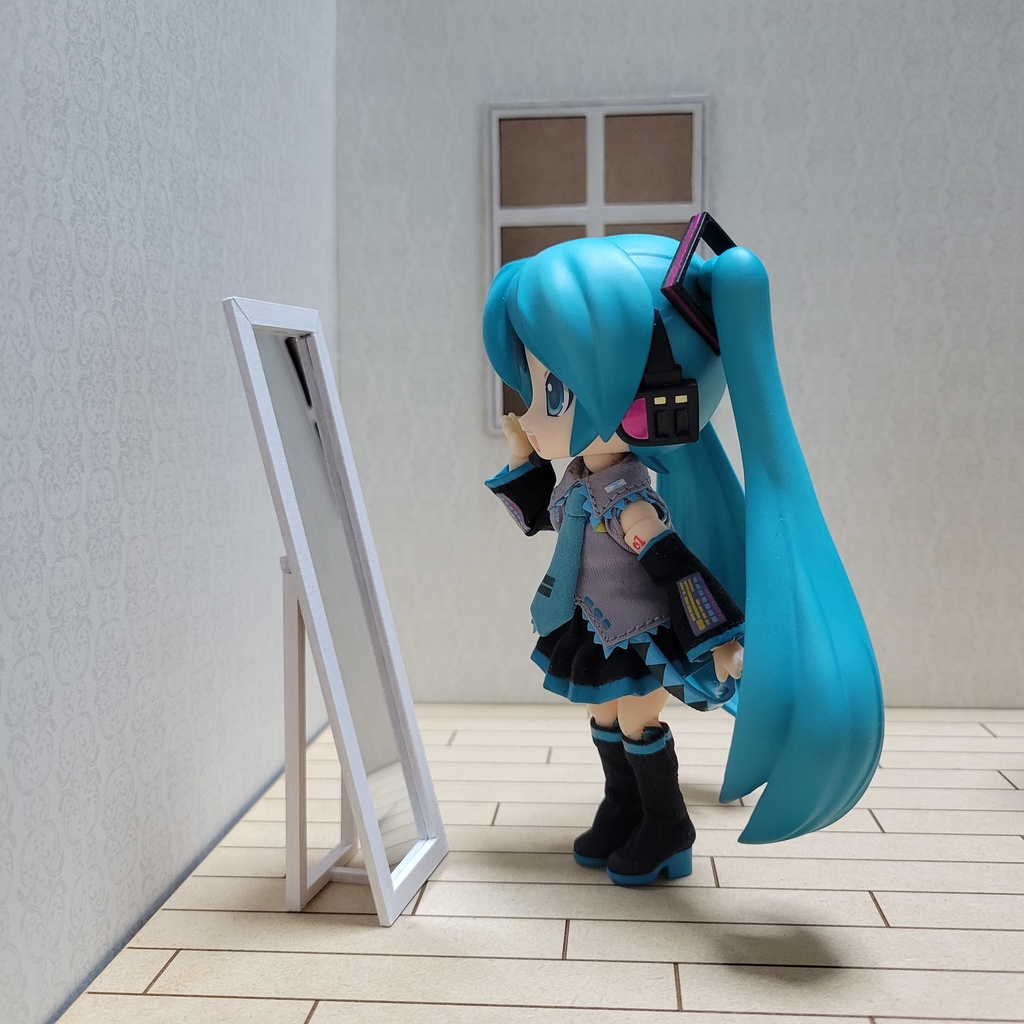 ミニチュアスタンドミラー