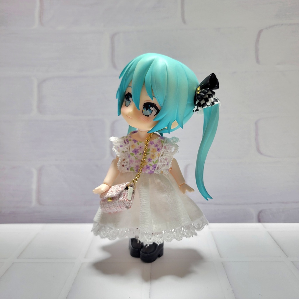 ミニチュアツイードショルダーバッグ