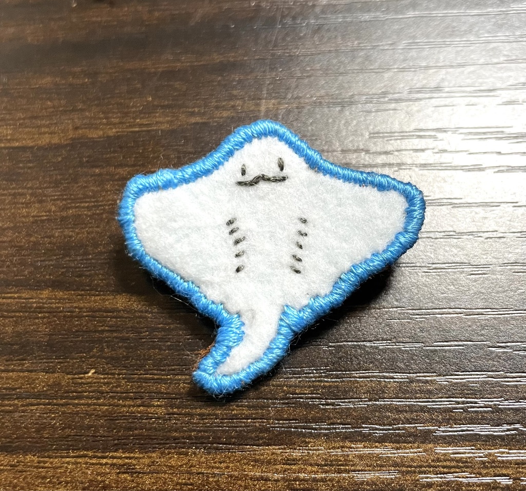 えいのブローチ