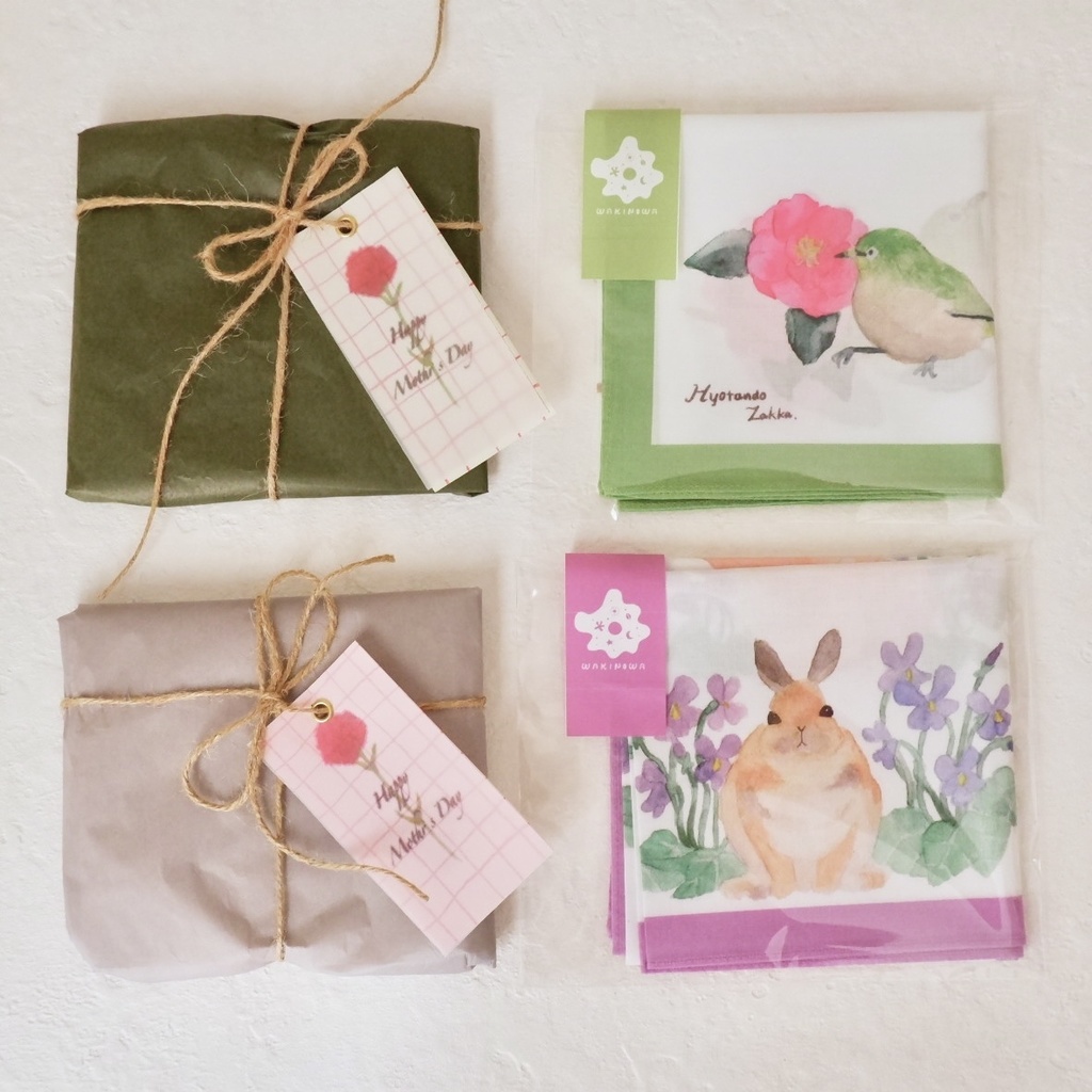 スミレとうさぎの大判ハンカチ