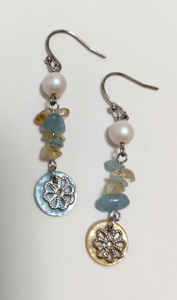 さざれ石ピアス