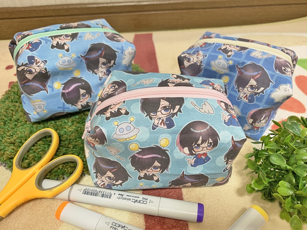 wrwrd!✦キャラメルポーチ