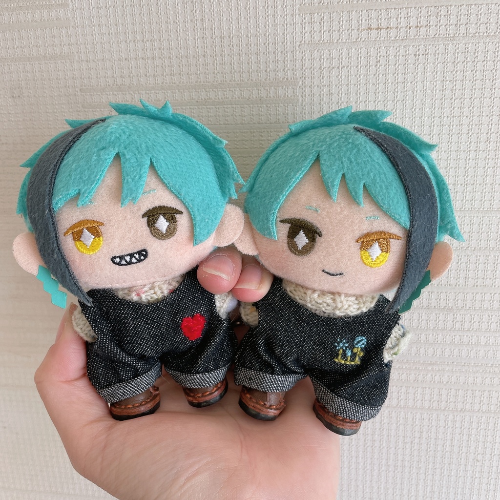 オーバーオールとセーターのセット