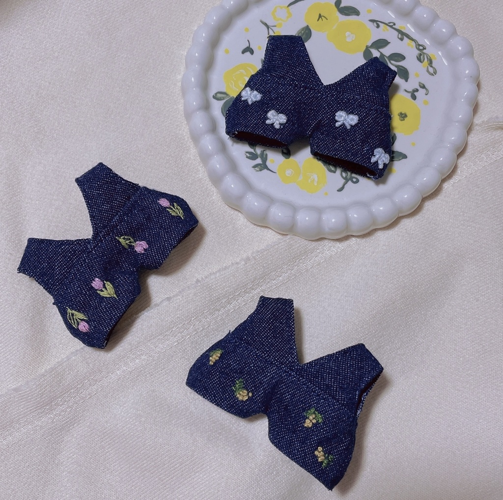 【4/26 sun. 21:30】刺繍のサロペ