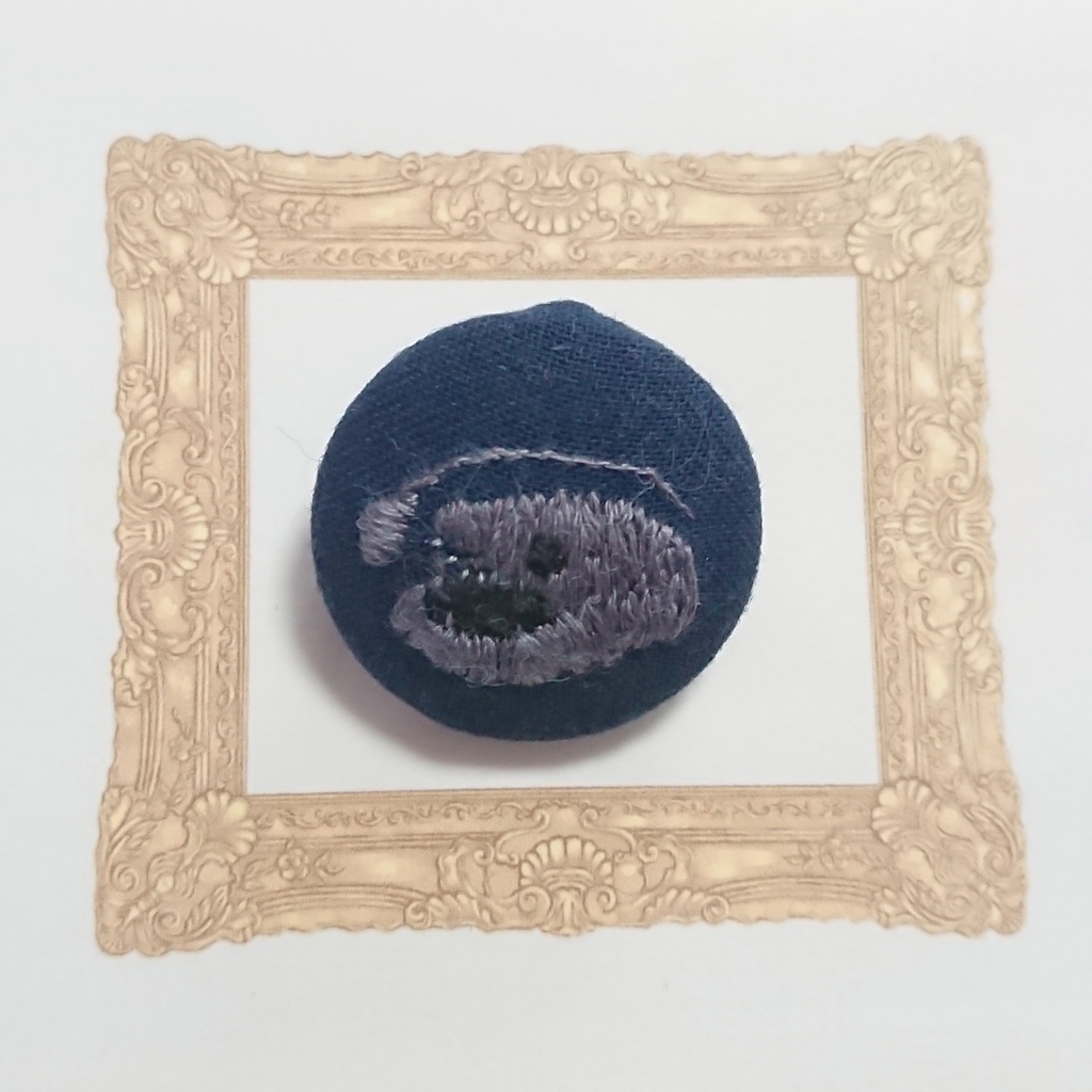 【Ib】絵画の刺繍ブローチ(深海の世)