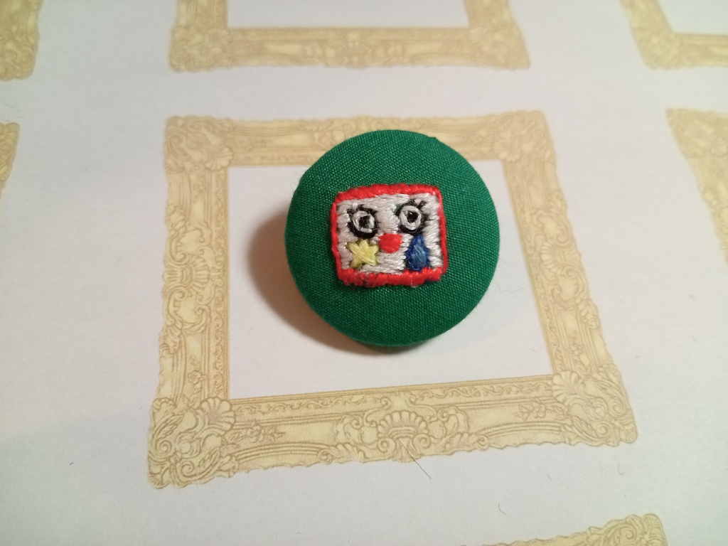 【Ib】絵画の刺繍ブローチ(赤い鼻のピエロ)