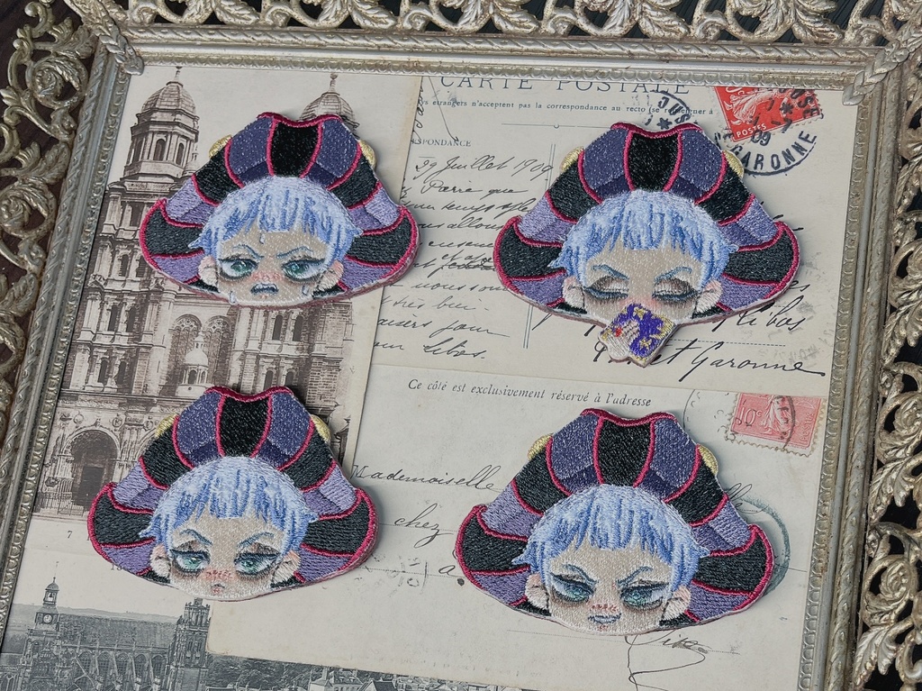 ロロ・フランムの刺繍ブローチ