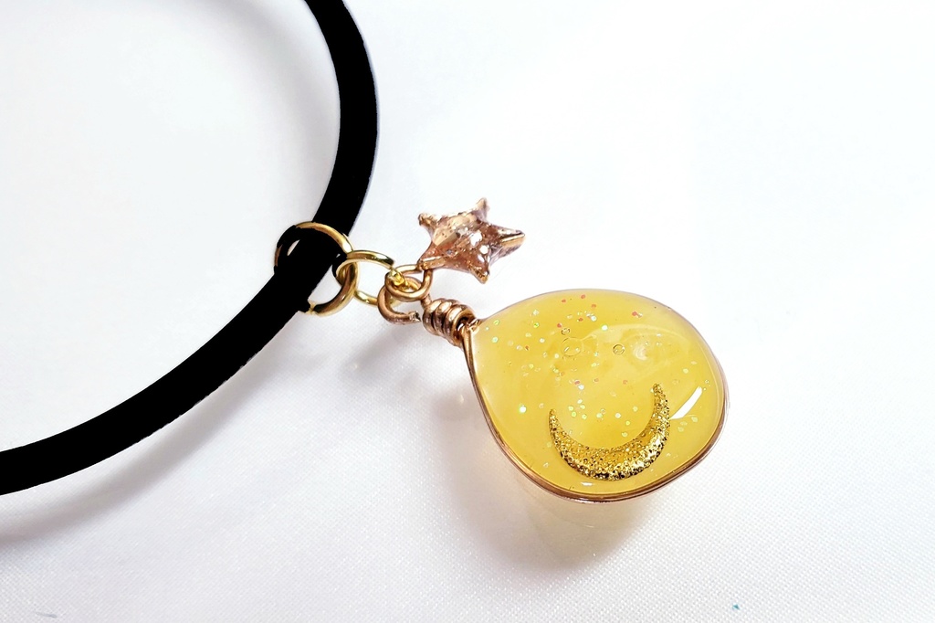 *Raindrop・イエロー/ シンボルチャーム(D003 )