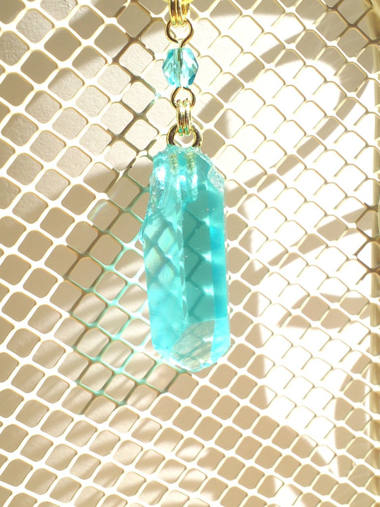 ファンタジーブルーのお耳飾り