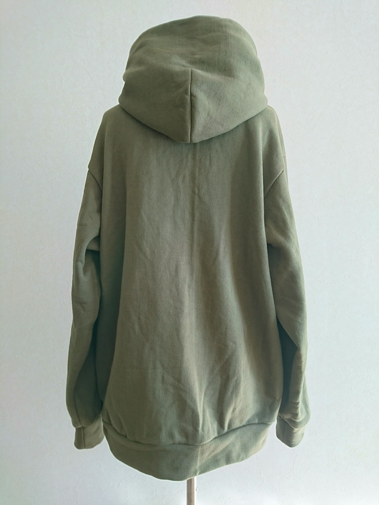 ボタン開きフードプルパーカー