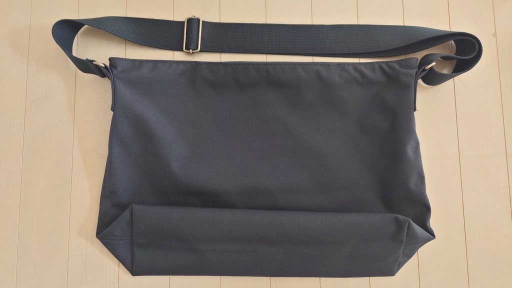 でかショルダーバッグ