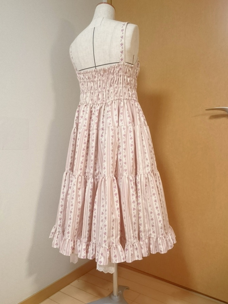 花柄ジャンパースカート