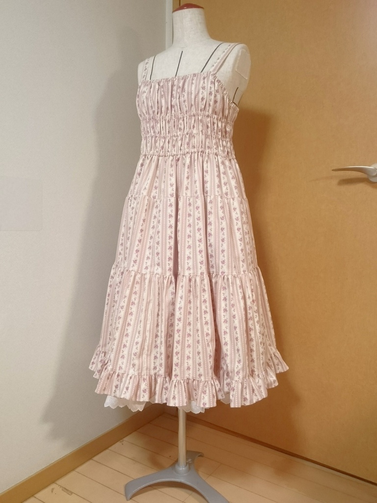 花柄ジャンパースカート