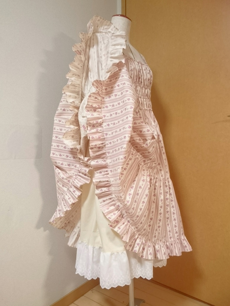 花柄ジャンパースカート