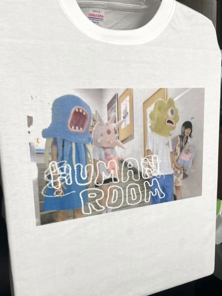 H"UMA"N ROOM Tシャツ