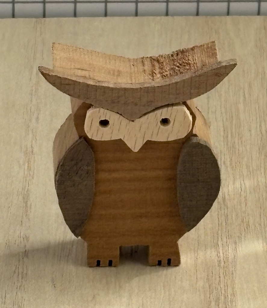フクロウの置物①