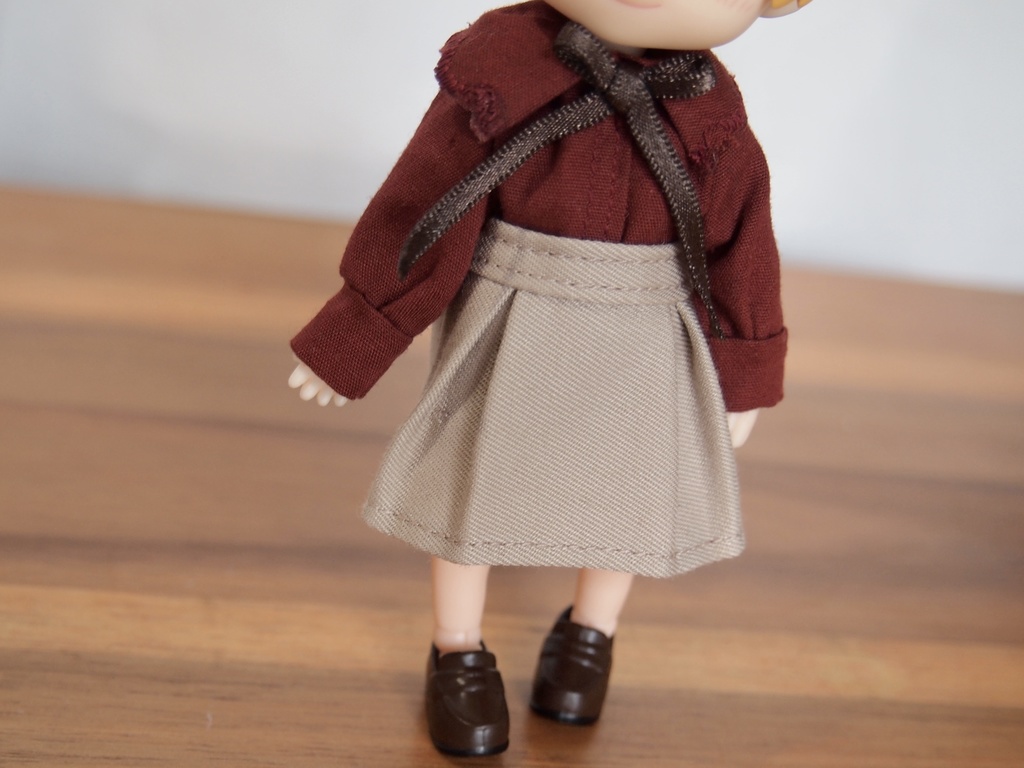 ふんわりブラウスとスカート