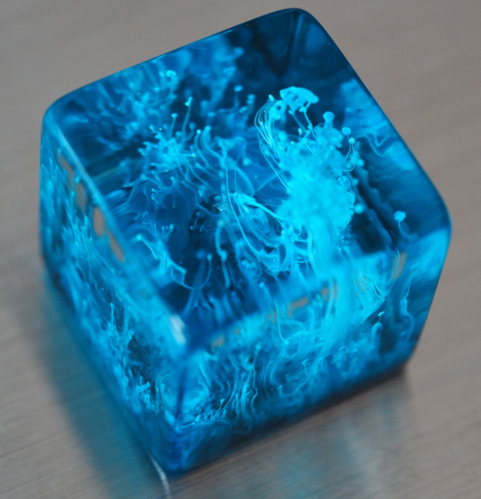 Fluid Art CUBE Keycap No.001