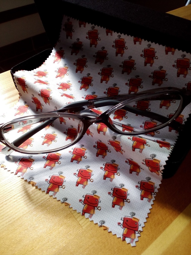 らくがきロロボのメガネ拭き