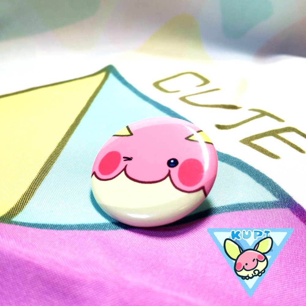 クピのドアップ缶バッジ