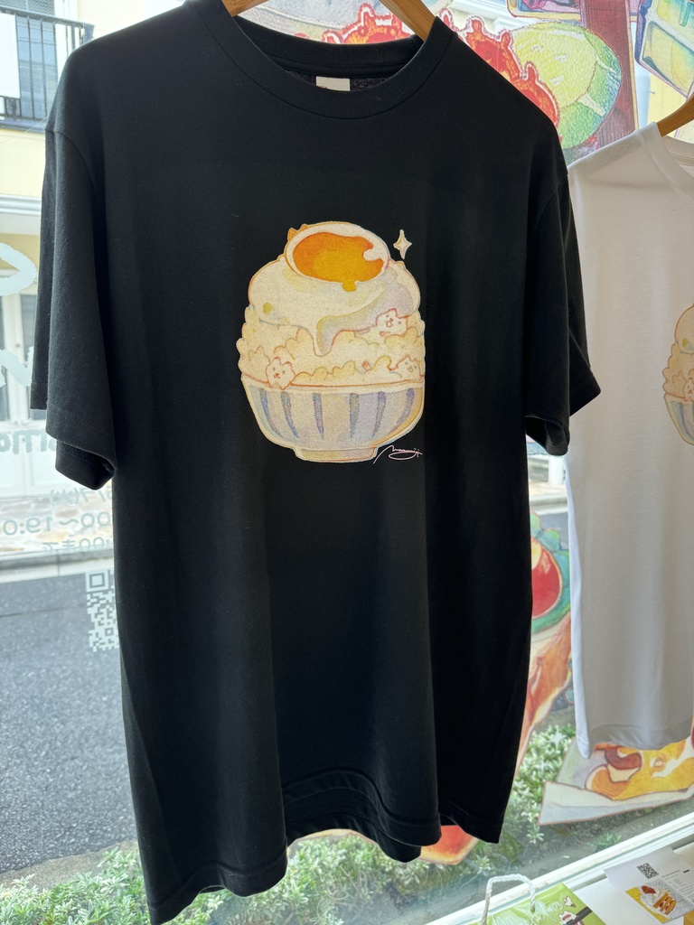 ねこTKGのTシャツ(黒)