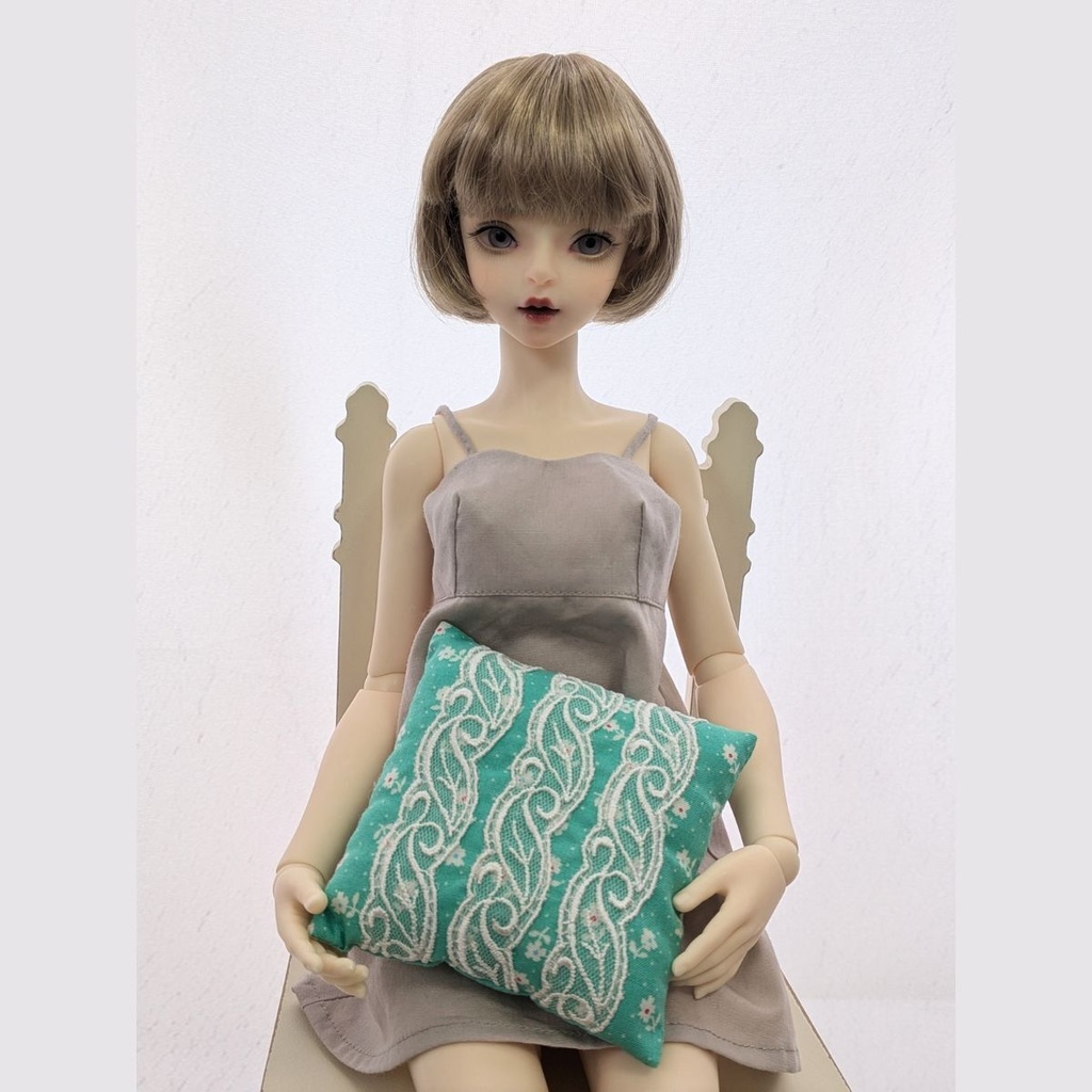 ドール用クッション 8cm角 No.1