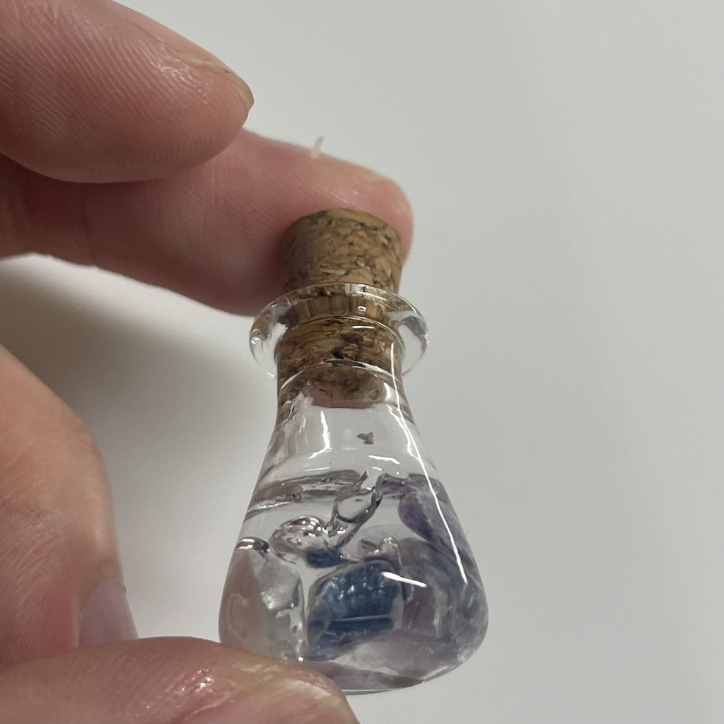 フローライトのさざれ石ミニ三角フラスコ