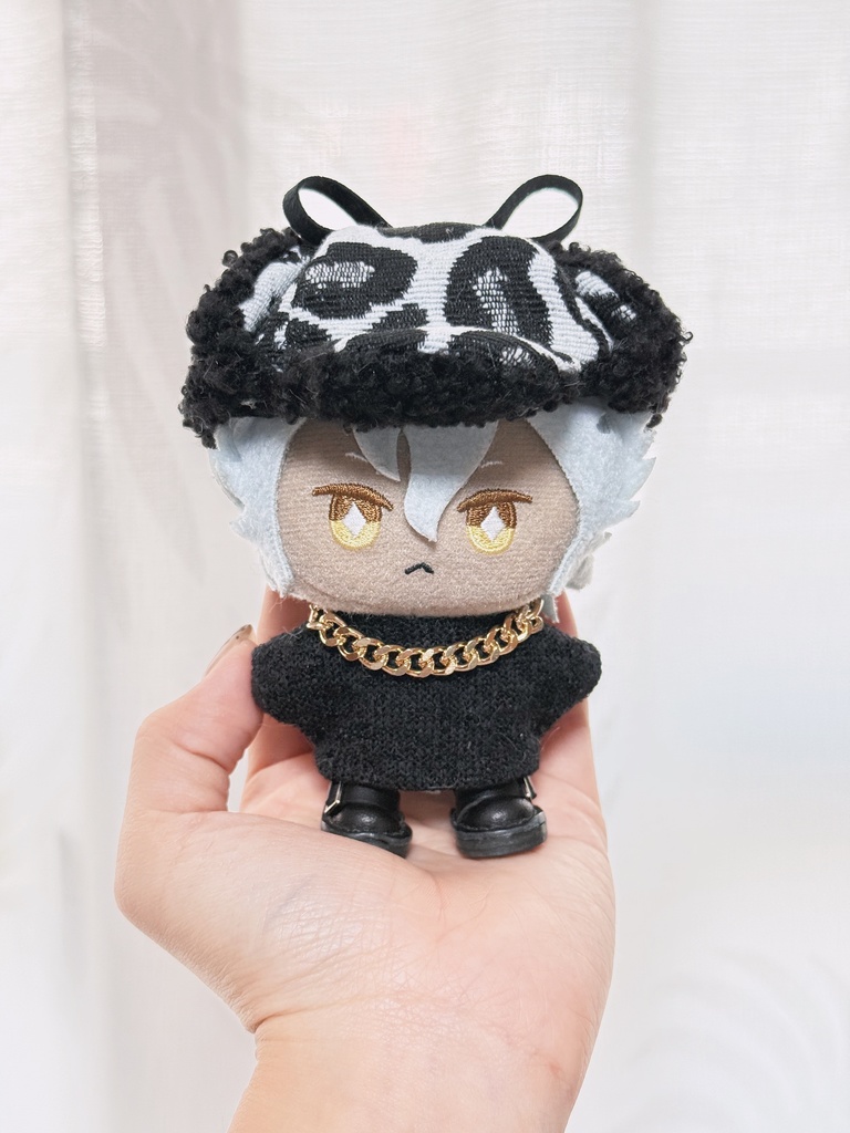 ニットT+ネックレス