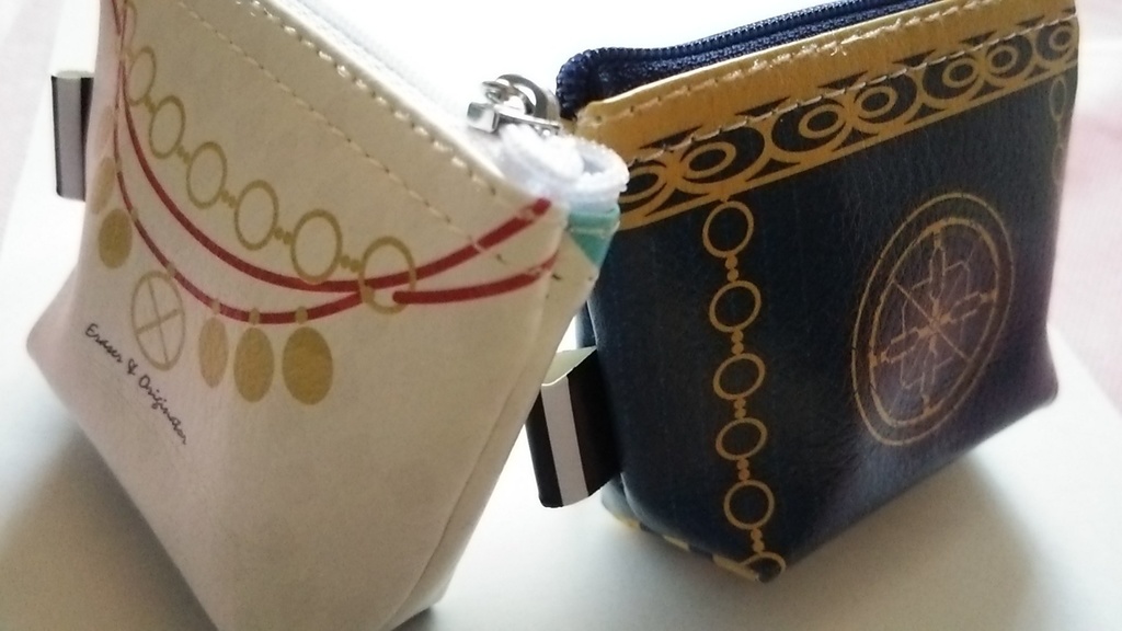 【10周年記念セール中】小銭入れ