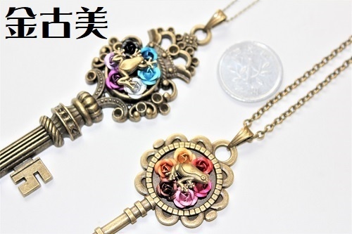 カエルの鍵のペンダント